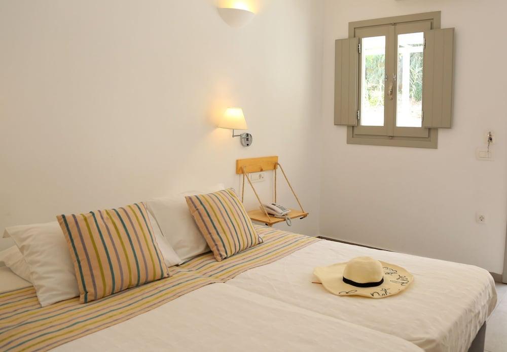 Hotel Goulielmos Akrotiri  Exterior photo